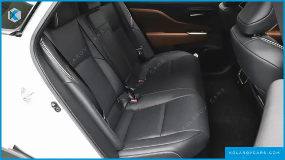 TOYOTA CROWN 2.5 4WD HYBRID