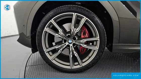 BMW X6 M50I