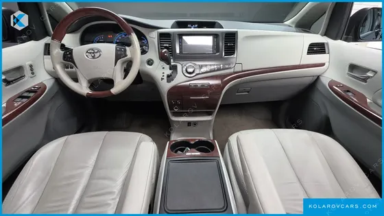 TOYOTA SIENNA 3.5 AWD