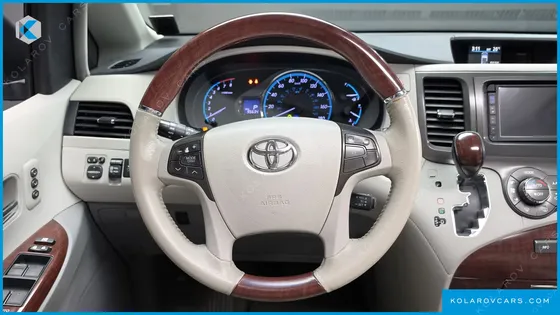 TOYOTA SIENNA 3.5 AWD