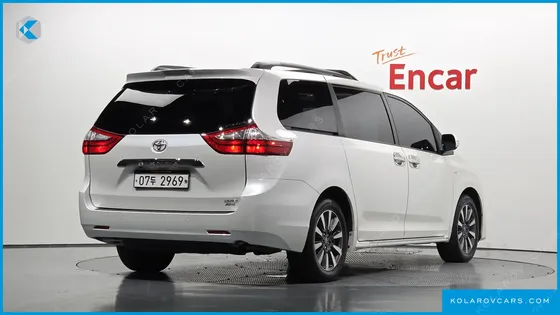 TOYOTA SIENNA 3.5 AWD