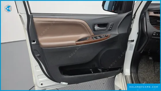 TOYOTA SIENNA 3.5 AWD
