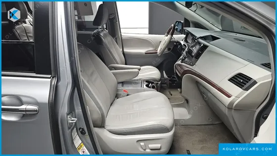 TOYOTA SIENNA 3.5 AWD