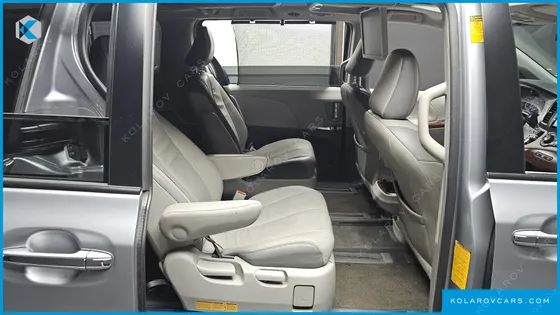 TOYOTA SIENNA 3.5 AWD