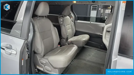 TOYOTA SIENNA 3.5