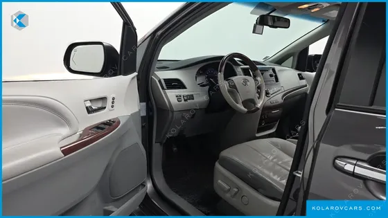 TOYOTA SIENNA 3.5