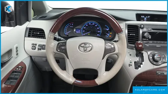TOYOTA SIENNA 3.5