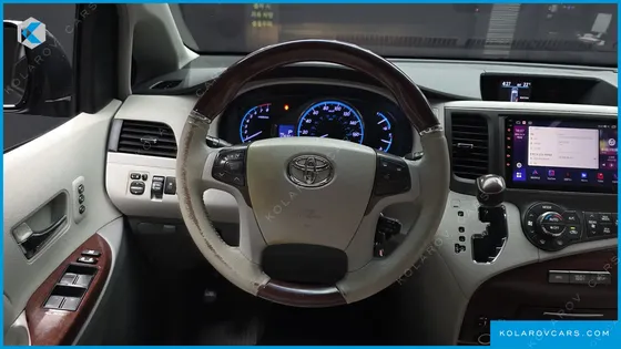 TOYOTA SIENNA 3.5