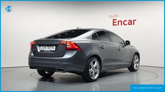 VOLVO S60 D4