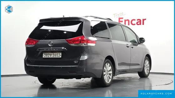 TOYOTA SIENNA 3.5 AWD