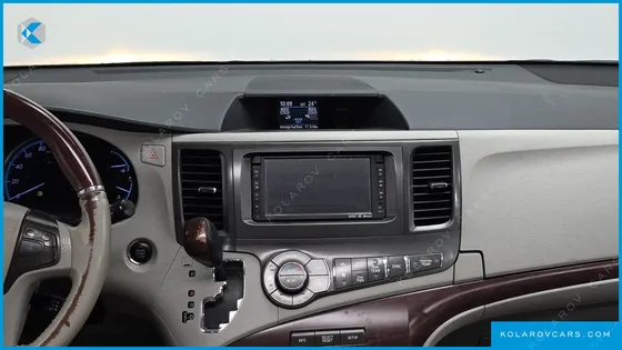 TOYOTA SIENNA 3.5 AWD