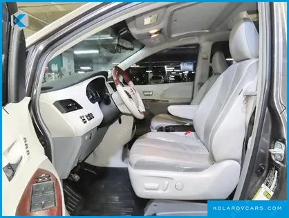 TOYOTA SIENNA 3.5