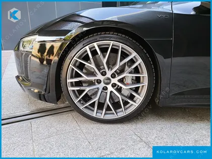 AUDI R8 5.2 V10 PLUS COUPE