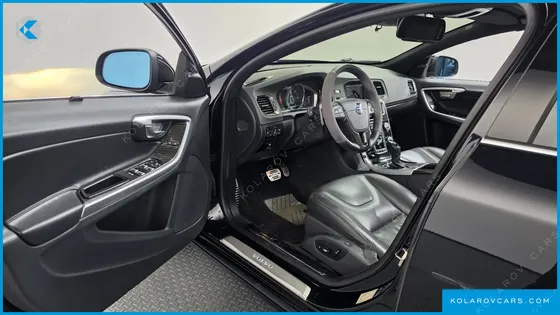 VOLVO S60 D4