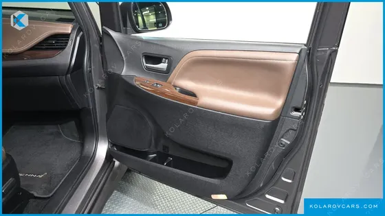 TOYOTA SIENNA 3.5