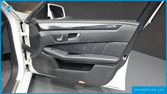 MERCEDES E-CLASS E250 BLUETEC 4MATIC AV