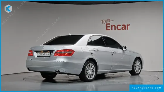 MERCEDES E-CLASS E300 ELEGANCE