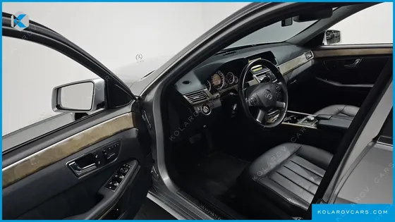 MERCEDES E-CLASS E300 ELEGANCE