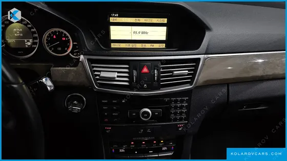 MERCEDES E-CLASS E300 ELEGANCE