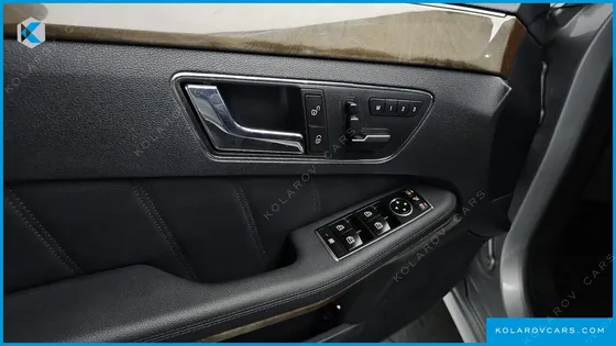 MERCEDES E-CLASS E300 ELEGANCE