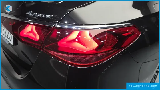 MERCEDES E-CLASS E300 4MATIC AMG LINE