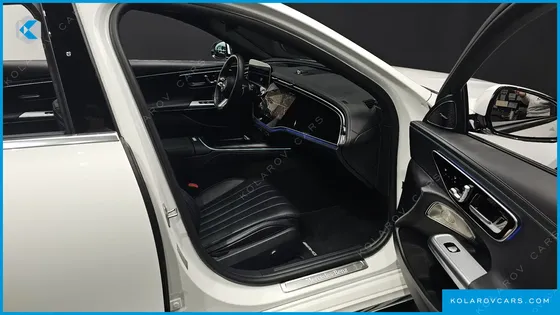 MERCEDES E-CLASS E300 4MATIC AMG LINE