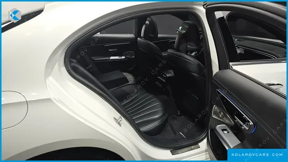 MERCEDES E-CLASS E300 4MATIC AMG LINE