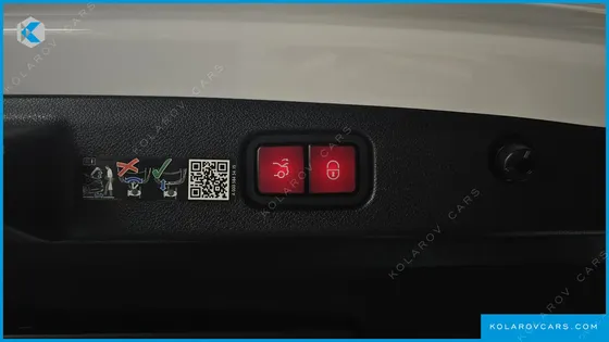MERCEDES E-CLASS E300 4MATIC AMG LINE