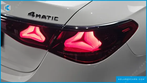 MERCEDES E-CLASS E300 4MATIC AMG LINE