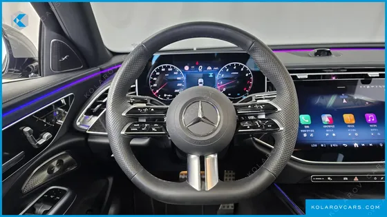MERCEDES E-CLASS E300 4MATIC AMG LINE