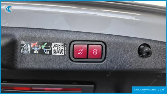 MERCEDES E-CLASS E300 4MATIC AMG LINE