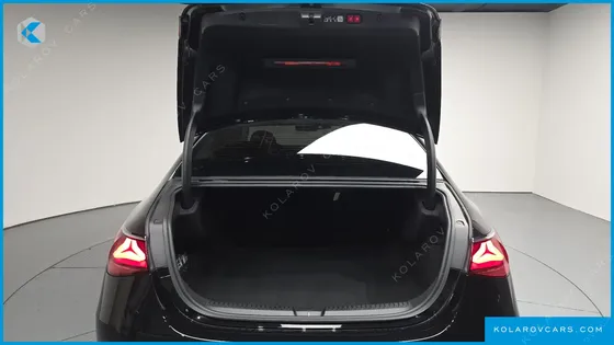 MERCEDES E-CLASS E200 AVANTGARDE