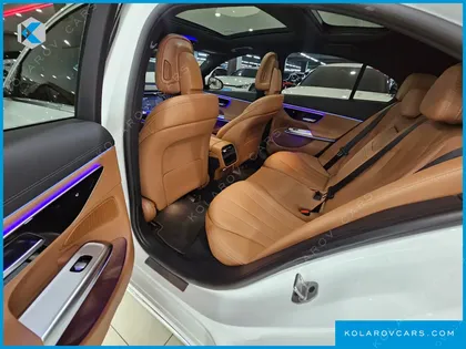 MERCEDES E-CLASS E220D 4MATIC EXCLUSIVE