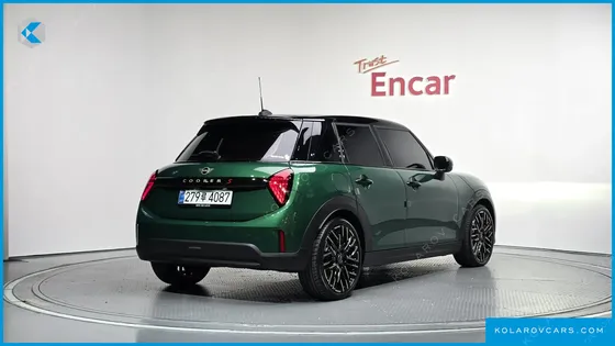 MINI COOPER 5 DOOR FAVOURED
