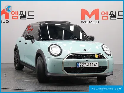 MINI COOPER 5 DOOR FAVOURED