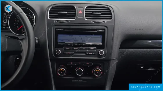 VOLKSWAGEN GOLF 1.6 TDI BLUE MOTION