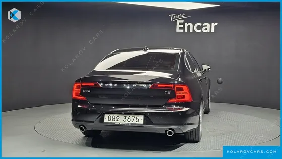 VOLVO S90 T5 MOMENTUM