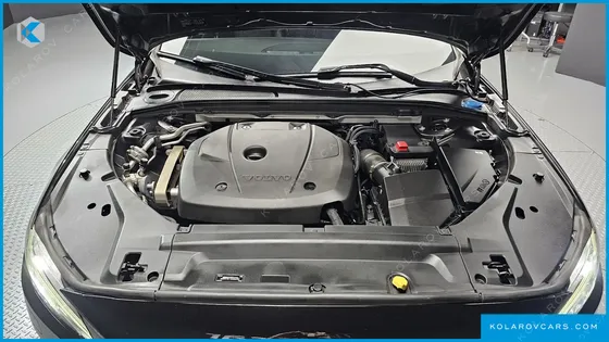VOLVO S90 T5 MOMENTUM
