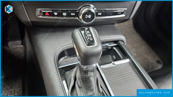 VOLVO S90 T5 MOMENTUM
