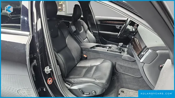 VOLVO S90 T5 MOMENTUM