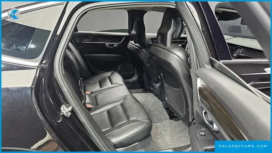 VOLVO S90 T5 MOMENTUM