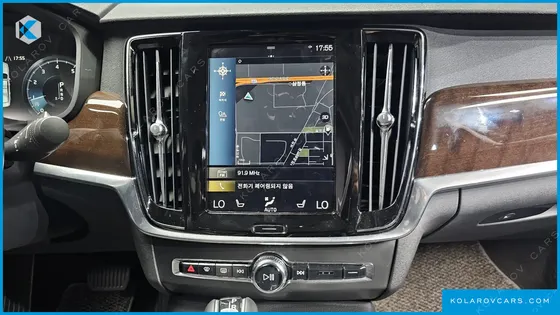 VOLVO S90 T5 MOMENTUM