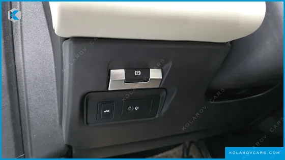 LAND ROVER DISCOVERY SPORT P250 SE