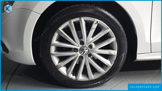 VOLKSWAGEN JETTA 1.6 TDI BLUE MOTION