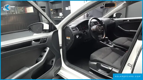 VOLKSWAGEN JETTA 1.6 TDI BLUE MOTION