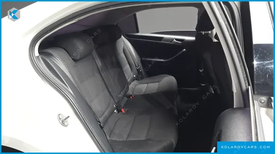 VOLKSWAGEN JETTA 1.6 TDI BLUE MOTION