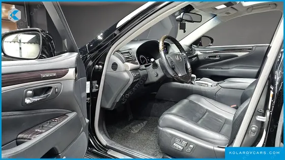 LEXUS LS AWD