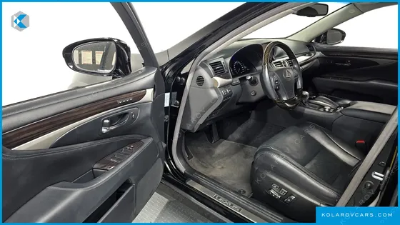 LEXUS LS AWD