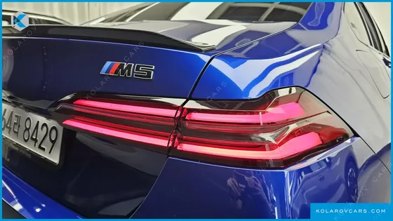 BMW M5 M5 SEDAN