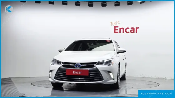 TOYOTA CAMRY HYBRID XLE